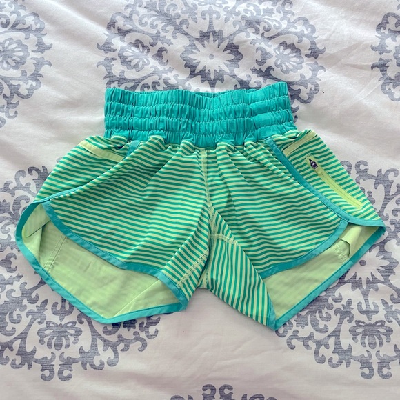 Lululemon Track That Mid Rise Shorts - Picture 1 of 7